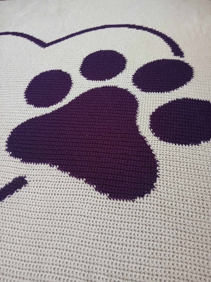 Heart Paw Crochet Graphghan Pattern